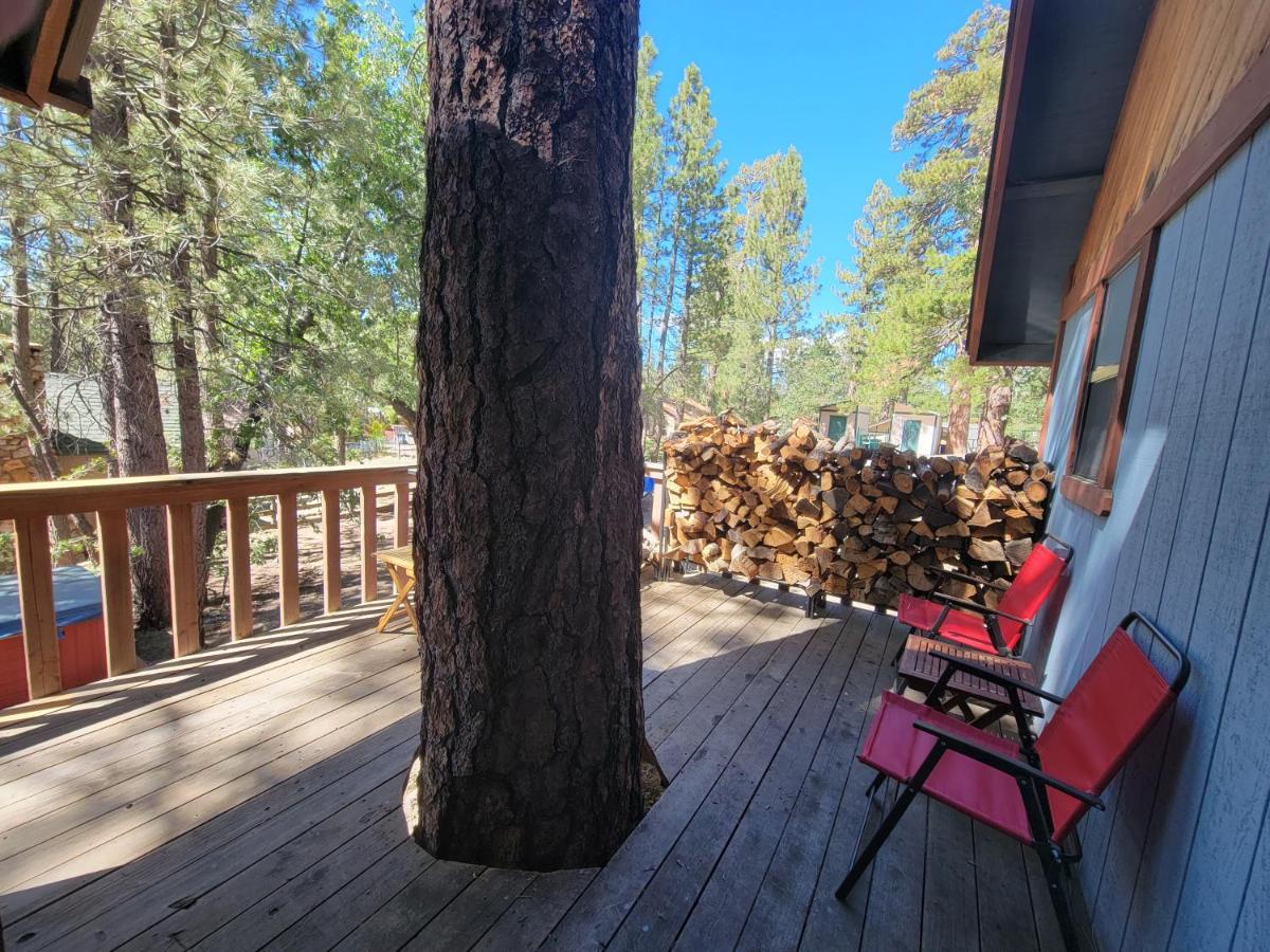 Four Seasons Getaway-Private Hot Spa With Pine Tree Views-Walk To Village And Pineknot Trailhead-Plus King Bed! 빅 베어 레이크 외부 사진