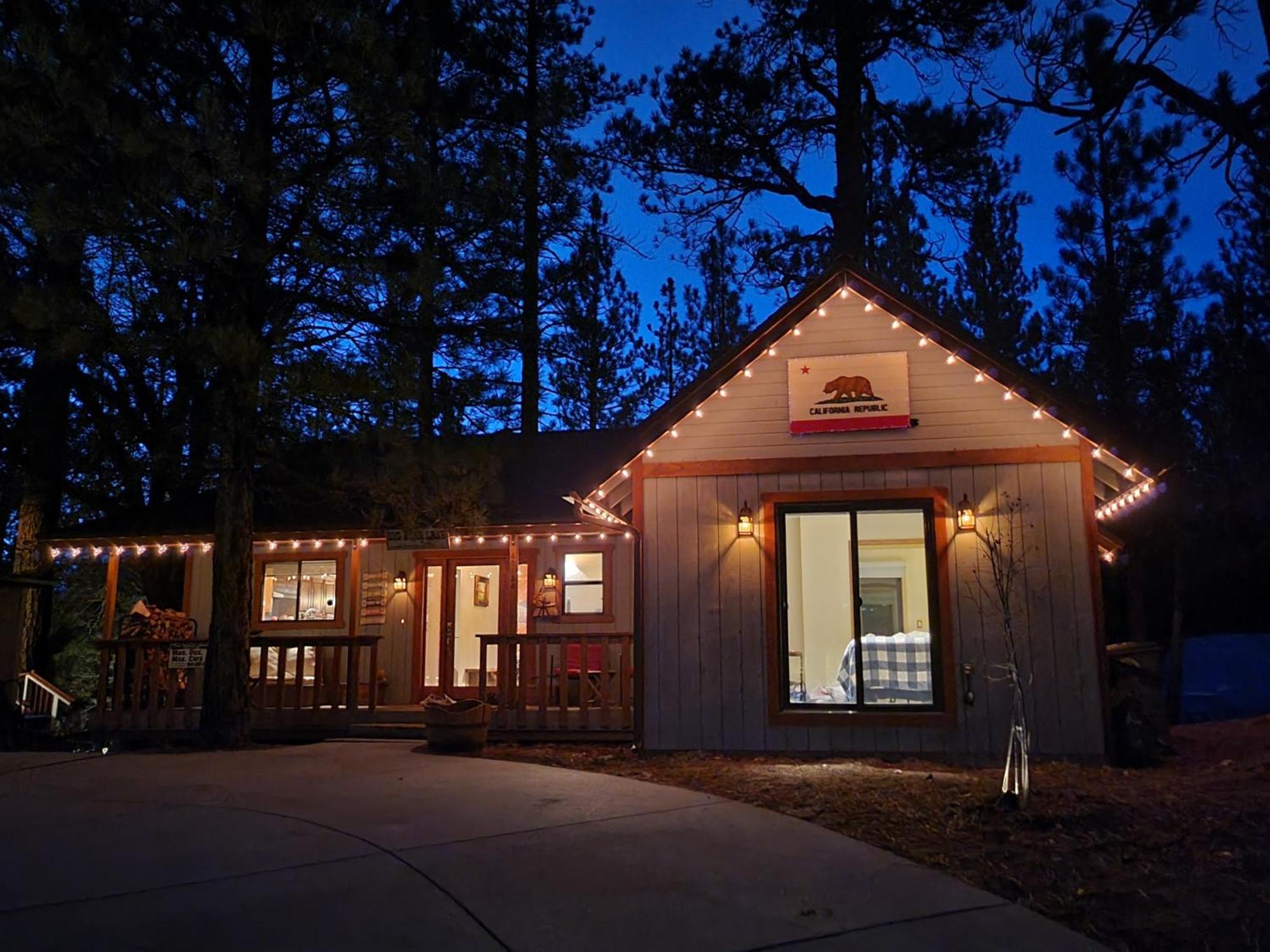 Four Seasons Getaway-Private Hot Spa With Pine Tree Views-Walk To Village And Pineknot Trailhead-Plus King Bed! 빅 베어 레이크 외부 사진