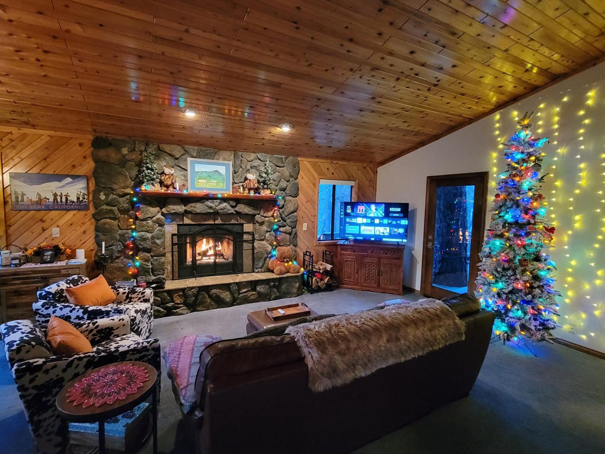 Four Seasons Getaway-Private Hot Spa With Pine Tree Views-Walk To Village And Pineknot Trailhead-Plus King Bed! 빅 베어 레이크 외부 사진